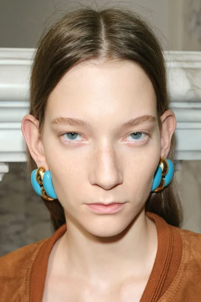 Look 35